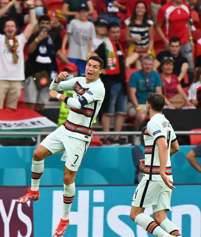 西班牙连胜三场，实力强劲有望夺冠