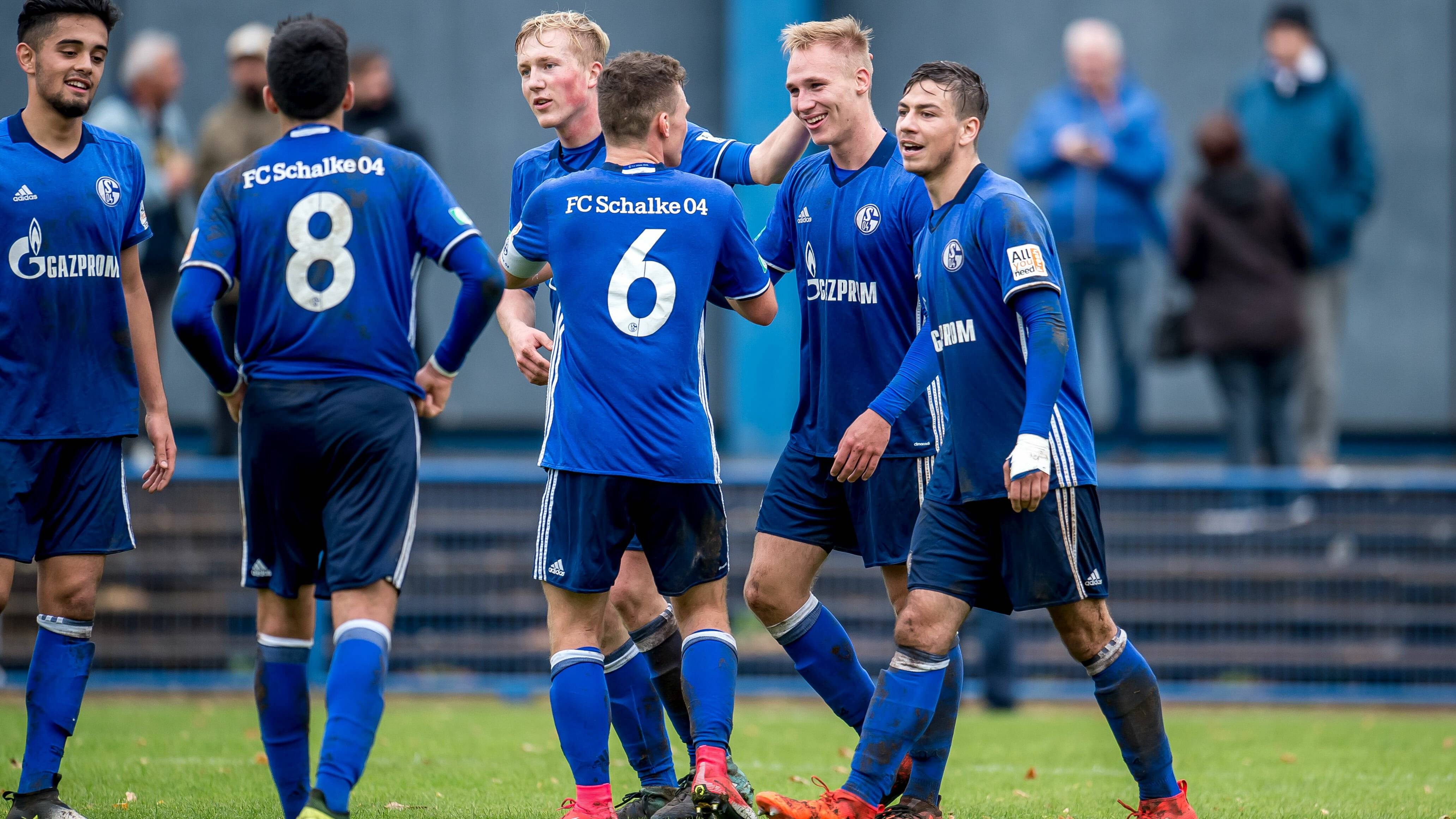 雷根斯堡客场大胜，德甲保级形势逐渐向好