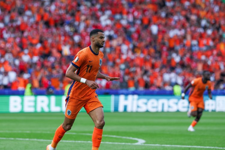 欧洲U足球锦标赛半决赛，荷兰队晋级决赛的简单介绍